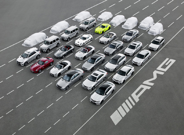 ▲ 벤츠 AMG가 현재 판매중인 차종들. 베일에 쌓인 차들은 앞으로 출시할 차를 의미한다.