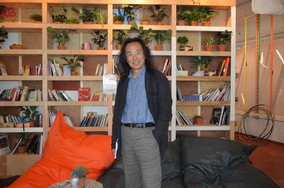 ▲ 중국의 10대 작가 중 한명인 시인 양리안