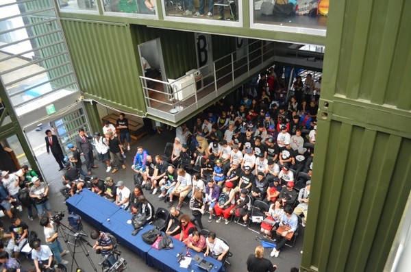 ▲ 6일 서울 강남구 논현동 플래툰 쿤스트할레에서 열린 마지막 예선전에 참가하기 위해 모여든 세계의 비보이들.ⓒ윤희성 기자.