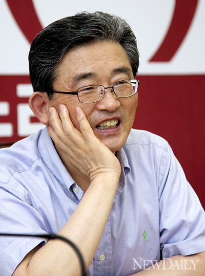 ▲ 이한구 새누리당 원내대표는 9일 같은 당 소속 정두언 의원에게 사전구속영장이 청구된데 대해 