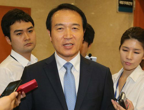 ▲ 대선출마를 선언한 임태희 전 대통령실장이 국회 정론관에서 기자회견을 갖고 있다. ⓒ연합뉴스