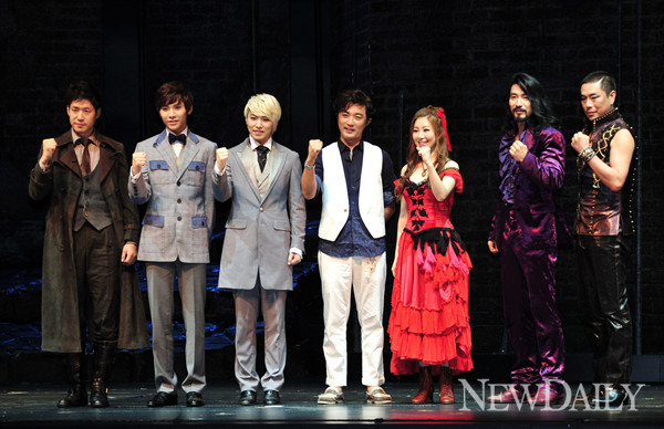▲ 뮤지컬 '잭더리퍼' 출연진.ⓒ정상윤 기자.