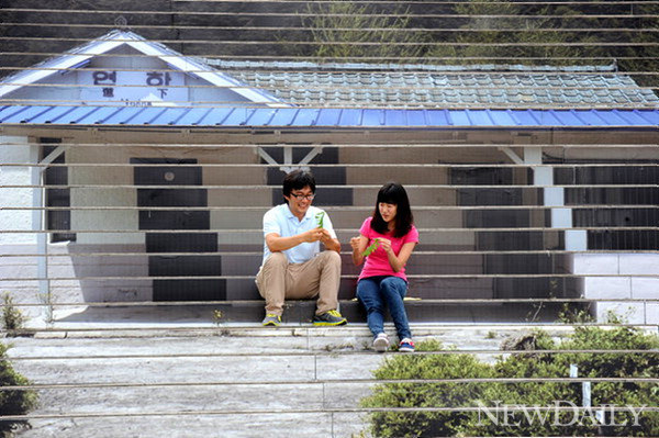 ▲ 2012 동강국제사진제 '여섯번째 전시: 영월의 재발견' 거리설치전 양호상 'Station_연하역'ⓒ영월군청