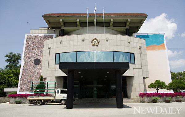 ▲ 2012 동강국제사진제 '여섯번째 전시: 영월의 재발견' 거리설치전 'landscript' 노재엽ⓒ뉴데일리