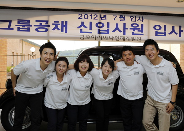 ▲ ⓒ온쪽부터 동린징, 진후이, 황화, 차이슈앤, 리용난, 루인하오.