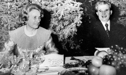 ▲ 루마니아 독재자 차우세스쿠와 부인 엘레나. 그녀는 민중혁명으로 사형당했다.