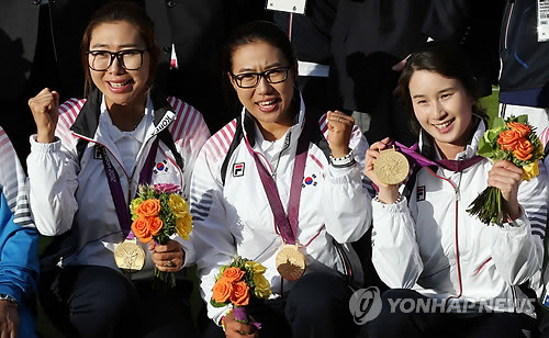 ▲ 왼쪽부터 최현주, 이성진, 기보배.