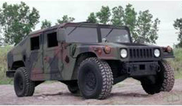 ▲ 미군의 전술차량인 '험비'. 우리 군은 기아차에 '험비를 모델로 개발해 달라'고 요구했다.