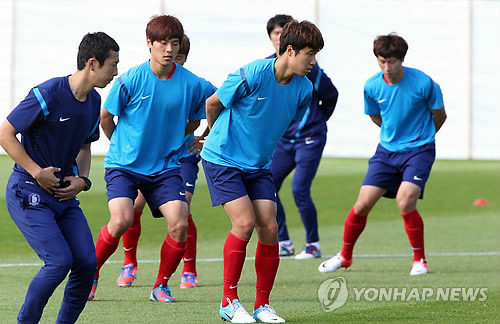 ▲ 2012 런던올림픽 축구 대표팀이 운명의 한일전, 런던올림픽 남자축구 3,4위전을 하루 앞둔 9일 오후(현지시간) 영국 카디프의 카디프 대학 축구훈련장에서 훈련을 하고 있다. ⓒ연합뉴스