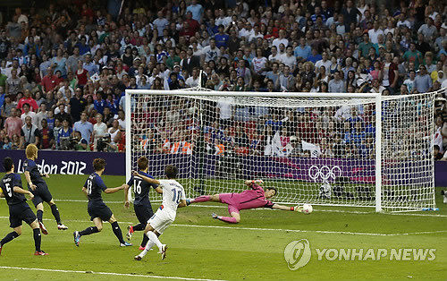 ▲ 10일(현지시각) 영국 웨일스 카디프의 밀레니엄스타디움에서 열린 런던올림픽 축구 동메달결정전 한국-일본 경기에서 박주영이 골을 넣고 있다.  ⓒ 연합뉴스