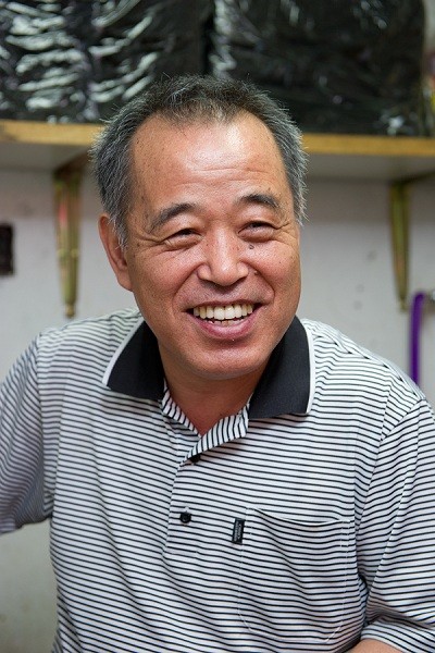 ▲ 시흥동 ‘즉석 김구이’ 강병재(54) 씨ⓒ 뉴데일리 정상윤 기자