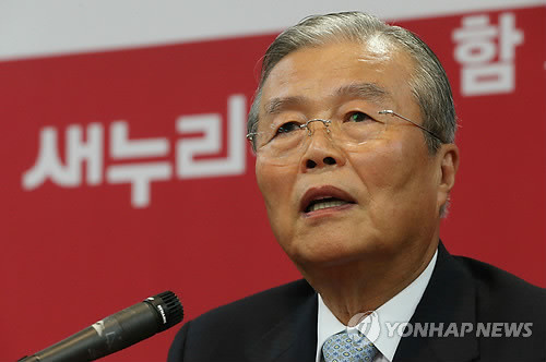 ▲ 새누리당 김종인 국민행복특별위원장이 29일 오전 여의도 당사에서 열린 기자간담회에서 '경제민주화' 등과 관련한 기자들의 질문에 답하고 있다. ⓒ 연합뉴스