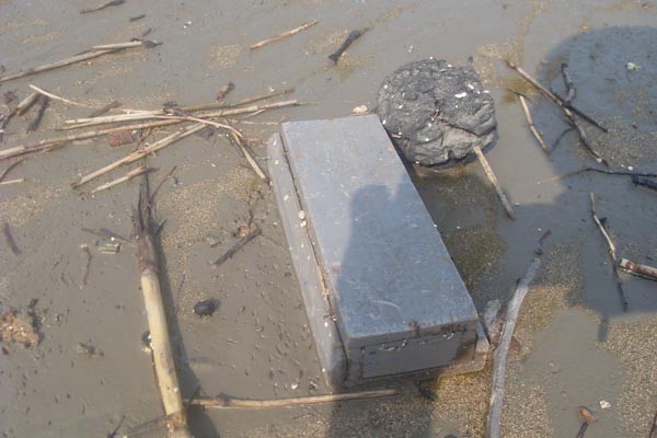 ▲ 합참이 발견한 목함지뢰. "뭐지"하고 건드렸다가는 죽을 수 있다.