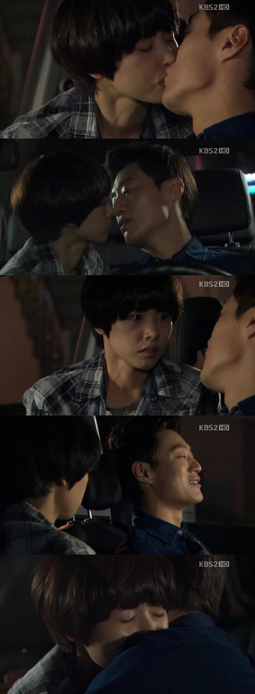 ▲ 조윤희의 기습 키스가 시청자들의 눈길을 끌었다. ⓒ 넝굴당 방송화면 캡쳐