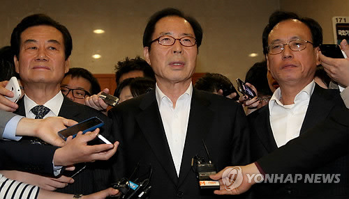 ▲ 민주노동당 천영세, 권영길, 문성현 전 대표가 지난 5월 국회 정론관에서 통합진보당의 사태에 대해 기자회견을 하는 모습. ⓒ연합뉴스