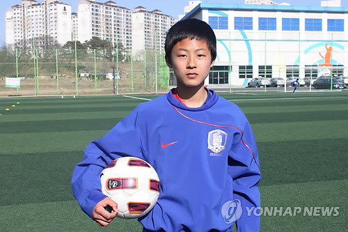 ▲ 스페인 프로축구 프리메라리가의 명문 구단인 FC 바르셀로나의 유소년에서 뛰고 있는 이승우(14). ⓒ 연합뉴스