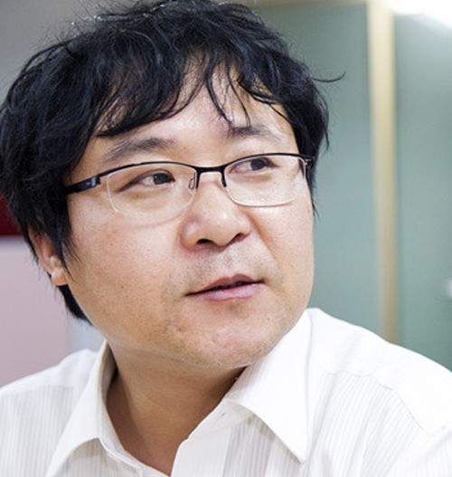 ▲ 국제 펜클럽의 회원으로 가입결정된 북한망명펜클럽 사무총장 장진성 시인.