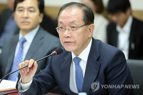 ▲ 새누리당 황우여 대표가 20일 오전 청원군 오창읍 오송첨단의료산업진흥재단에서 열린 최고위원회의에서 모두발언을 하고 있다. ⓒ연합뉴스