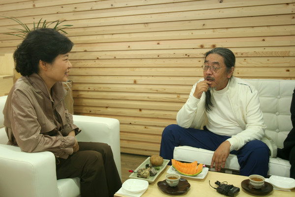 ▲ 새누리당 박근혜 대통령 후보는 25일 소설가 이외수씨와 비공개로 만났다. ⓒ 뉴데일리