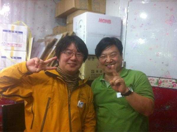 ▲ (왼쪽부터) 시사인 고재열 기자와 김철균 중앙선대위 SNS본부장. 고 기자는 트위터에 