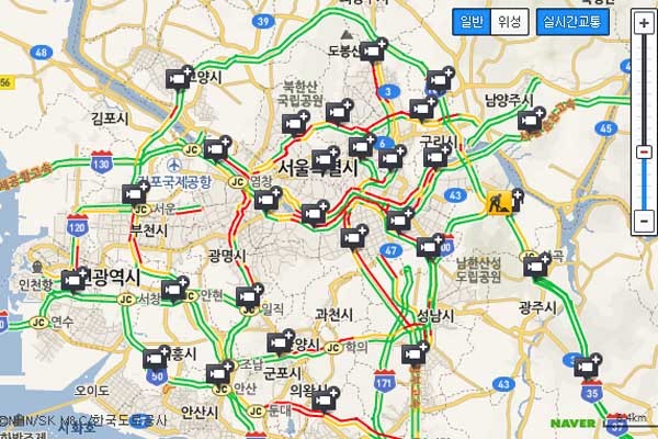 ▲ 6일 오후 5시 45분 현재 서울 교통상황. 곳곳이 정체를 겪고 있다.[네이버 교통상황 캡쳐]