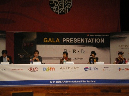 ▲ 왼쪽부터 이용관 집행위원장, 박철수, 감독, 장혁진, 이민아, 김나미.ⓒ윤희성