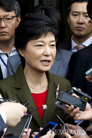 ▲ 새누리당 박근혜 후보는 9일 기자들과 만난 자리에서 