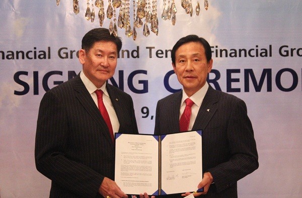 ▲ 몽골 TenGer Financial Group 간볼드 (Ganbold)회장, 하나금융그룹 김정태 회장.