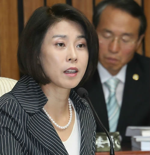 ▲ '나영이 주치의'로 잘 알려진 새누리당 신의진 원내대변인 ⓒ연합뉴스