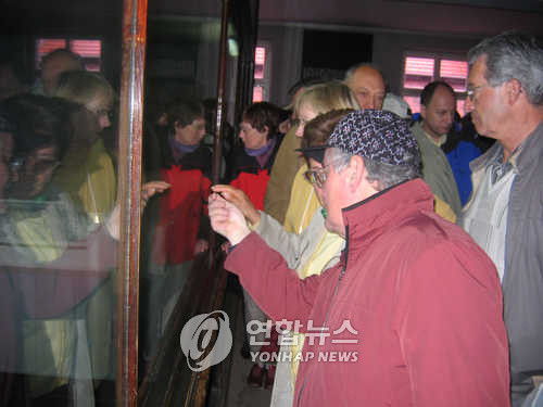 ▲ 폴란드 아우슈비츠 강제수용소를 찾은 유대인들의 모습.ⓒ 연합뉴스