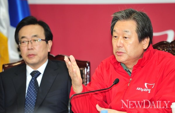 ▲ 새누리당 김무성 선대위 총괄본부장(오른쪽)은 23일 