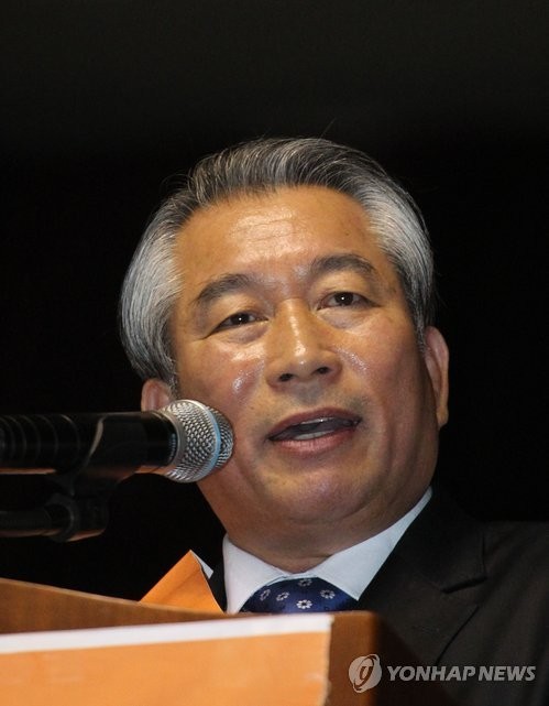 ▲ 허평환 국민행복당 대표가 문재인 후보 특보단 합류 발표 3시간여 만에 박근혜 후보 지지를 선언했다. ⓒ 연합뉴스