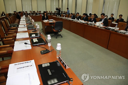 ▲ 국회 행정안전위원회의 내년도 소관 부처 예산심사가 민주통합당 소속 의원들의 불참으로 이틀째 파행했다. ⓒ연합뉴스
