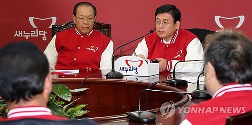 ▲ 정우택 최고위원(오른쪽) ⓒ 연합뉴스(자료사진)