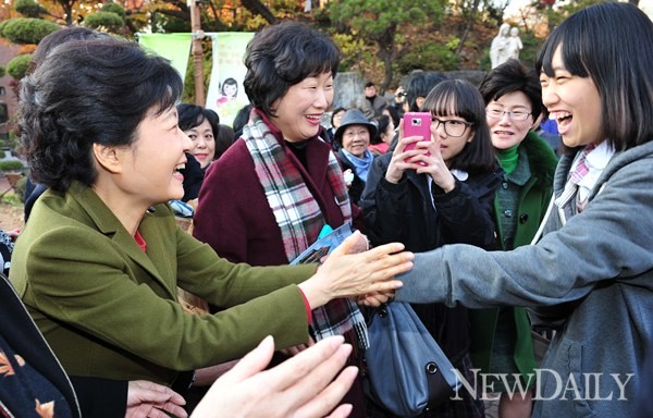 ▲ 새누리당 박근혜 대통령 후보가 선거자금 모금을 위한 '박근혜 펀드(fund)'를 출시한다. ⓒ 정상윤 기자