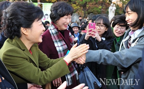 ▲ 새누리당은 '박근혜 펀드(Fund)'의 목표비용을 선거비용 상한선(559억원)의 절반인 250억원으로 잡았다. ⓒ 정상윤 기자