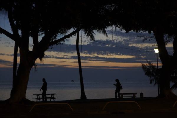 ▲ 수도 누메아의 해변. 시내와 해변과 집이 같은 공간에 있어야만 가능한 풍경이다.