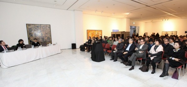 ▲ ⓒ맨 왼쪽 싱가포르미술관 관장 탠 붕휘.