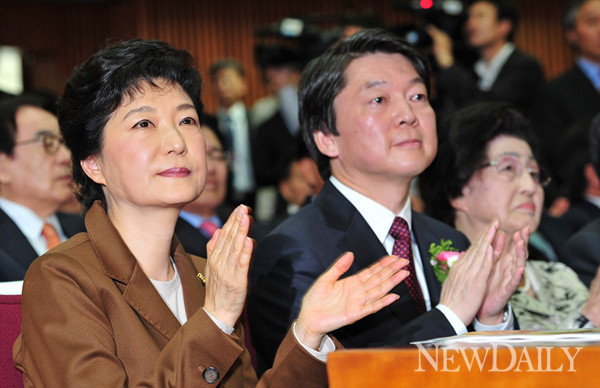 ▲ 박근혜 후보, 안철수 전 후보, 이희호여사 ⓒ 정상윤