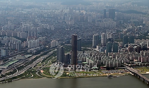 ▲ 하늘에서 바라 본 서울의 모습(자료사진).ⓒ 연합뉴스