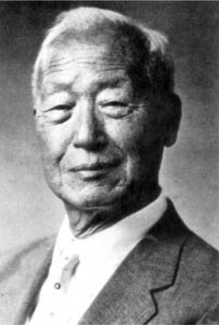 ▲ '뭉치면 살고 흩어지면 죽는다'고 외치는 이승만(1945)