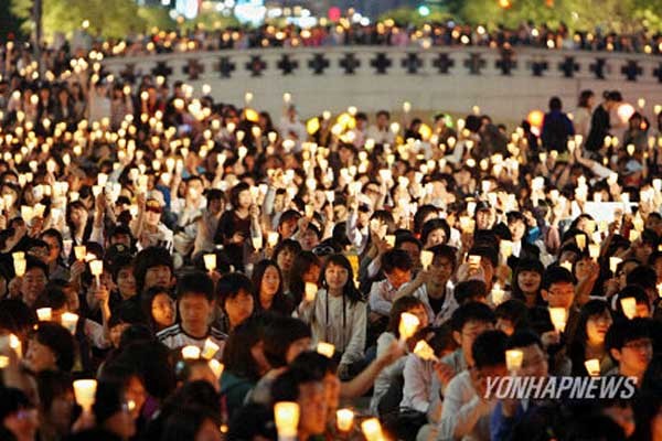 ▲ 2008년 4월부터 시작된 '광우병 시위'.[사진: 연합뉴스]