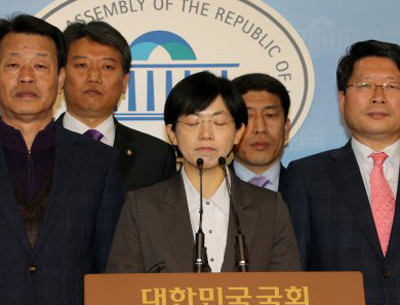 ▲ 이정희 후보의 16일 후보사퇴 기자회견.