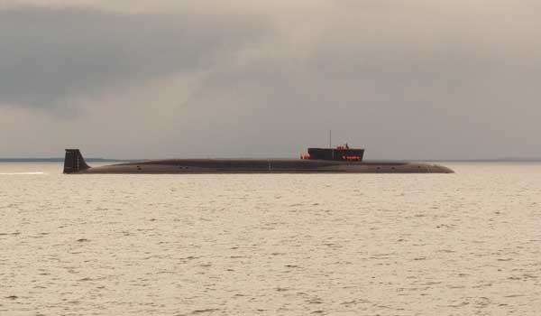 ▲ 시험운항 중일 때의 '유리 돌고루키'함. 길이 170미터, 수중배수량 2만4천 톤에 이른다.