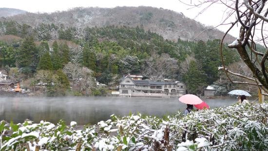 ▲ 긴린코호수에 관광객이 끊이질 않는다.