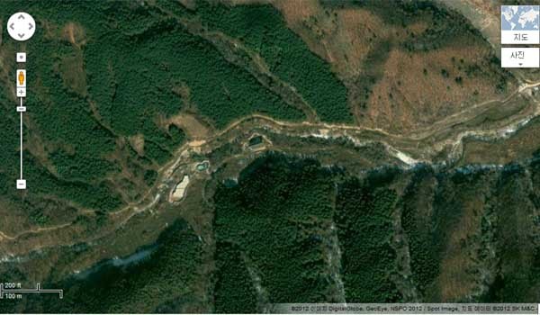 ▲ 구글어스로 본 감성마을의 위치. 2004년 2월 군사보호구역에서 해제된 지역이다.