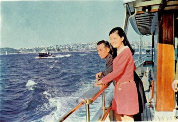 ▲ 시드니 항구에서 박 대통령과 근혜 양 (1968.9.18일)ⓒ소장자 이현표.