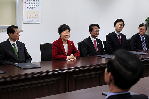 ▲ ▲박근혜 대통령 당선인은 7일 처음으로 인수위원회 회의를 주재했다. ⓒ 뉴데일리