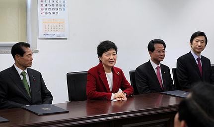 ▲ 박근혜 당선인은 8일 공식일정을 잡지 않고 서울 통의동 집무실에서 차기 내각 구성에 몰두했다. ⓒ 뉴데일리