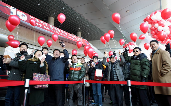 ▲ ⓒ왼쪽부터 사격 2관왕 진종오 선수, 프로게이머 이영호 선수, 여자하키 한혜령 선수.